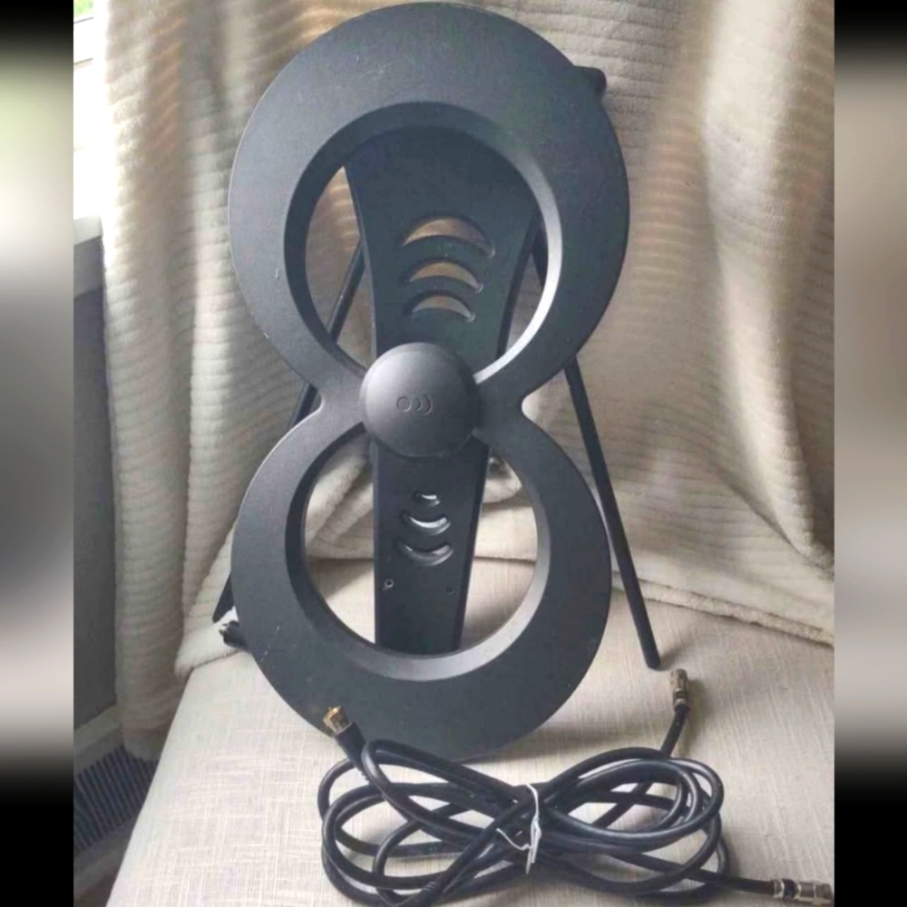 Clear Stream Black Indoor Outdoor TV Antenna